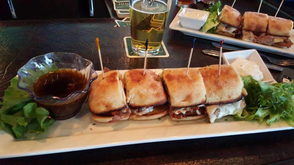 The Summit Grill | restaurant | 4815 Old U.S. Highway 27, Gaylord, MI 49735, USA | 9897059070 OR +1 989-705-9070