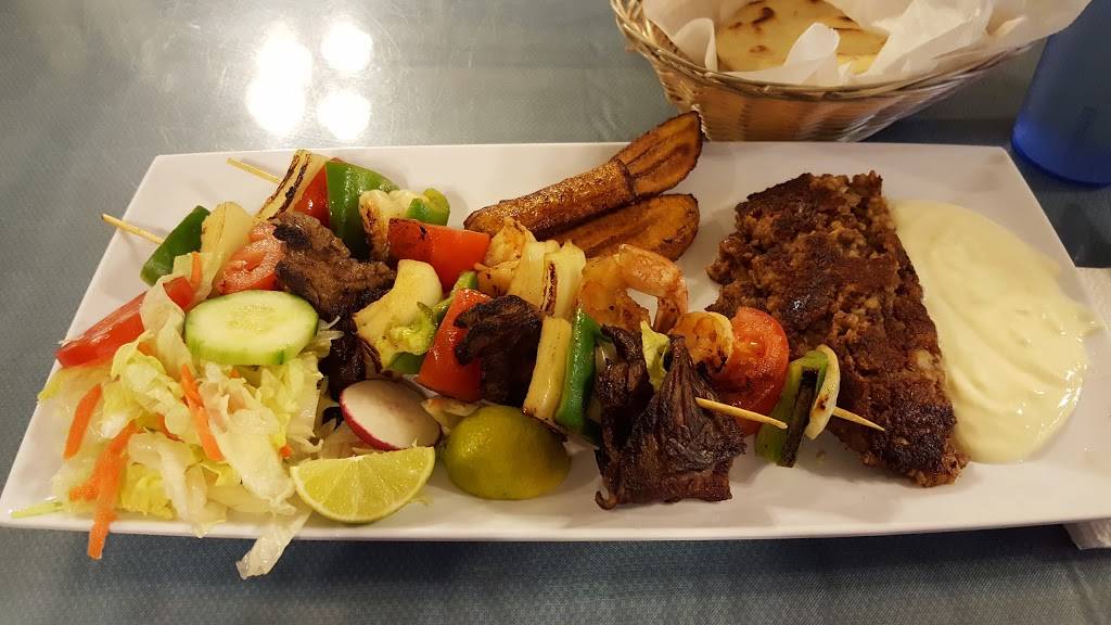 Cojutepeque Restaurant | restaurant | 2610 W 3rd St, Los Angeles, CA 90057, USA | 2133825163 OR +1 213-382-5163