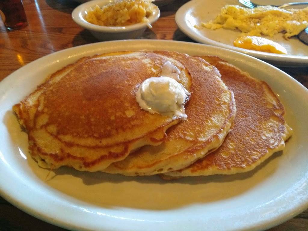 Cracker Barrel Old Country Store | restaurant | 1880 State Rd. 60 E, Valrico, FL 33594, USA | 8136620607 OR +1 813-662-0607