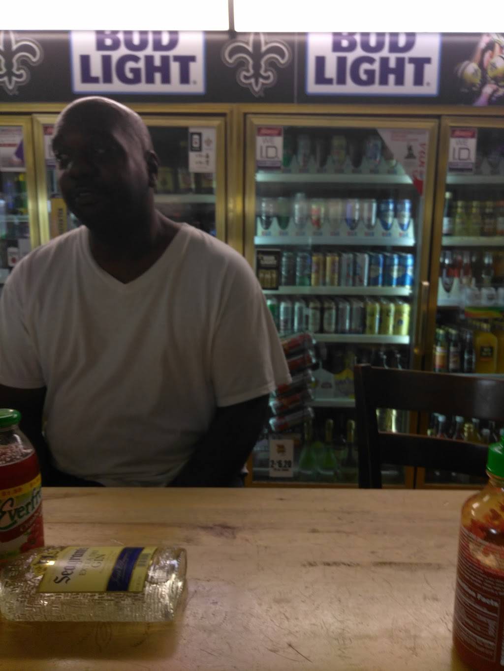 T & B | restaurant | Harahan, LA 70123, USA | 5047370112 OR +1 504-737-0112