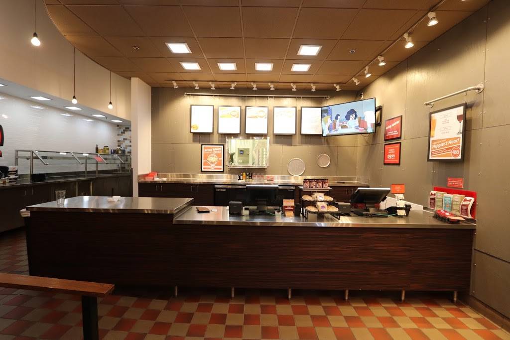 Reds Savoy Pizza | restaurant | 2329 Hennepin Ave S, Minneapolis, MN 55405, USA | 6123773110 OR +1 612-377-3110