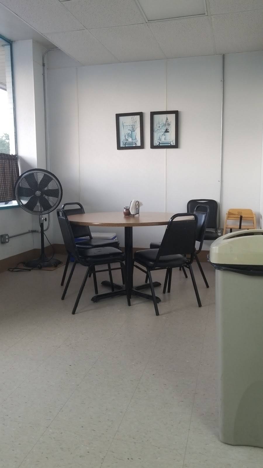 Pasquales Pizzeria | restaurant | 100 Bettis Rd, Dravosburg, PA 15034, USA | 4128966730 OR +1 412-896-6730