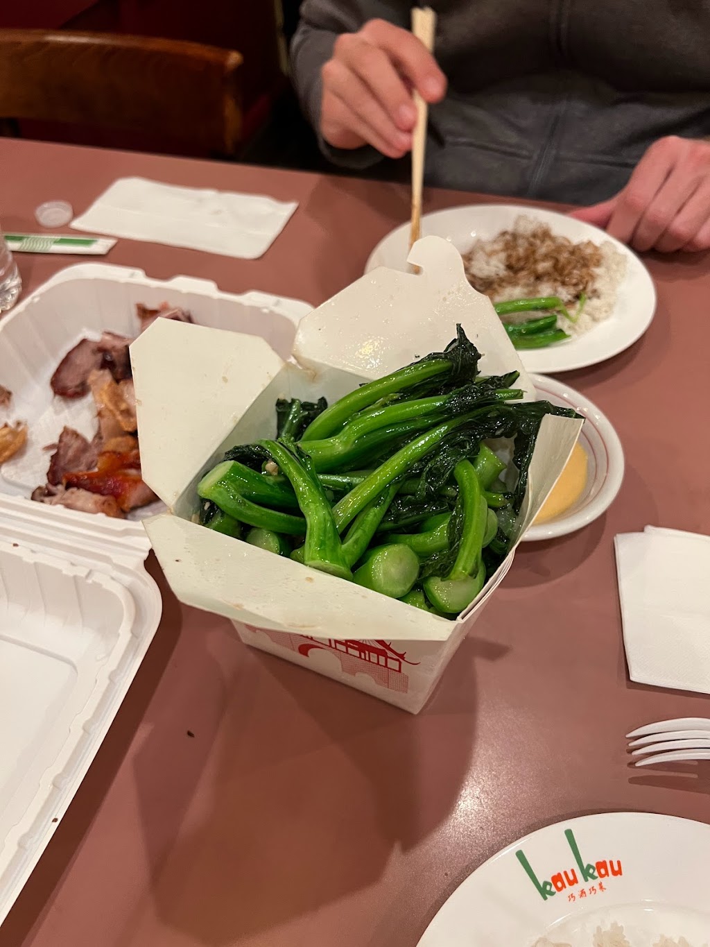 Kau Kau Restaurant | restaurant | 656 S King St, Seattle, WA 98104, USA | 2066824006 OR +1 206-682-4006