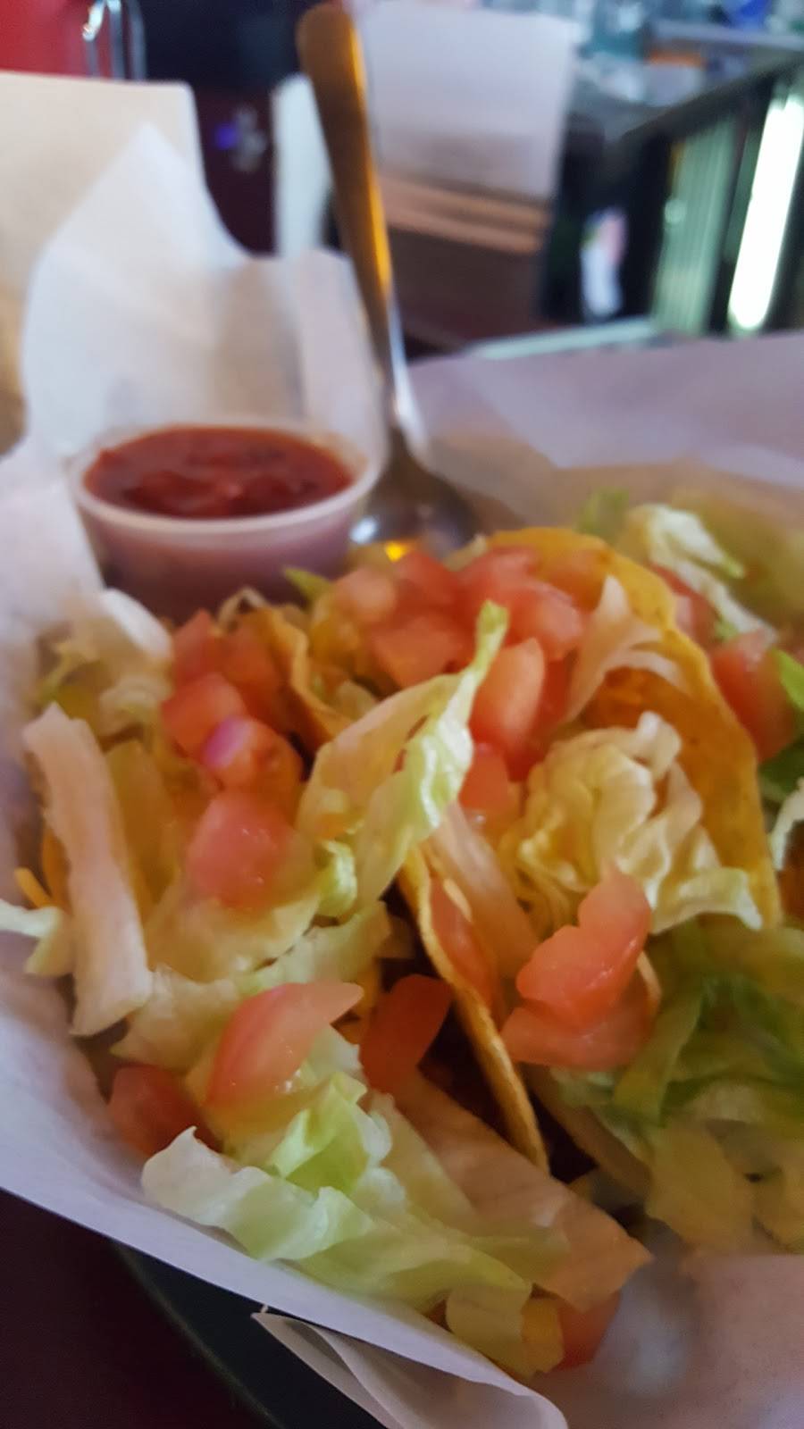 R and Ds House Divided | restaurant | 2148 University Ave, Green Bay, WI 54302, USA | 9204550722 OR +1 920-455-0722