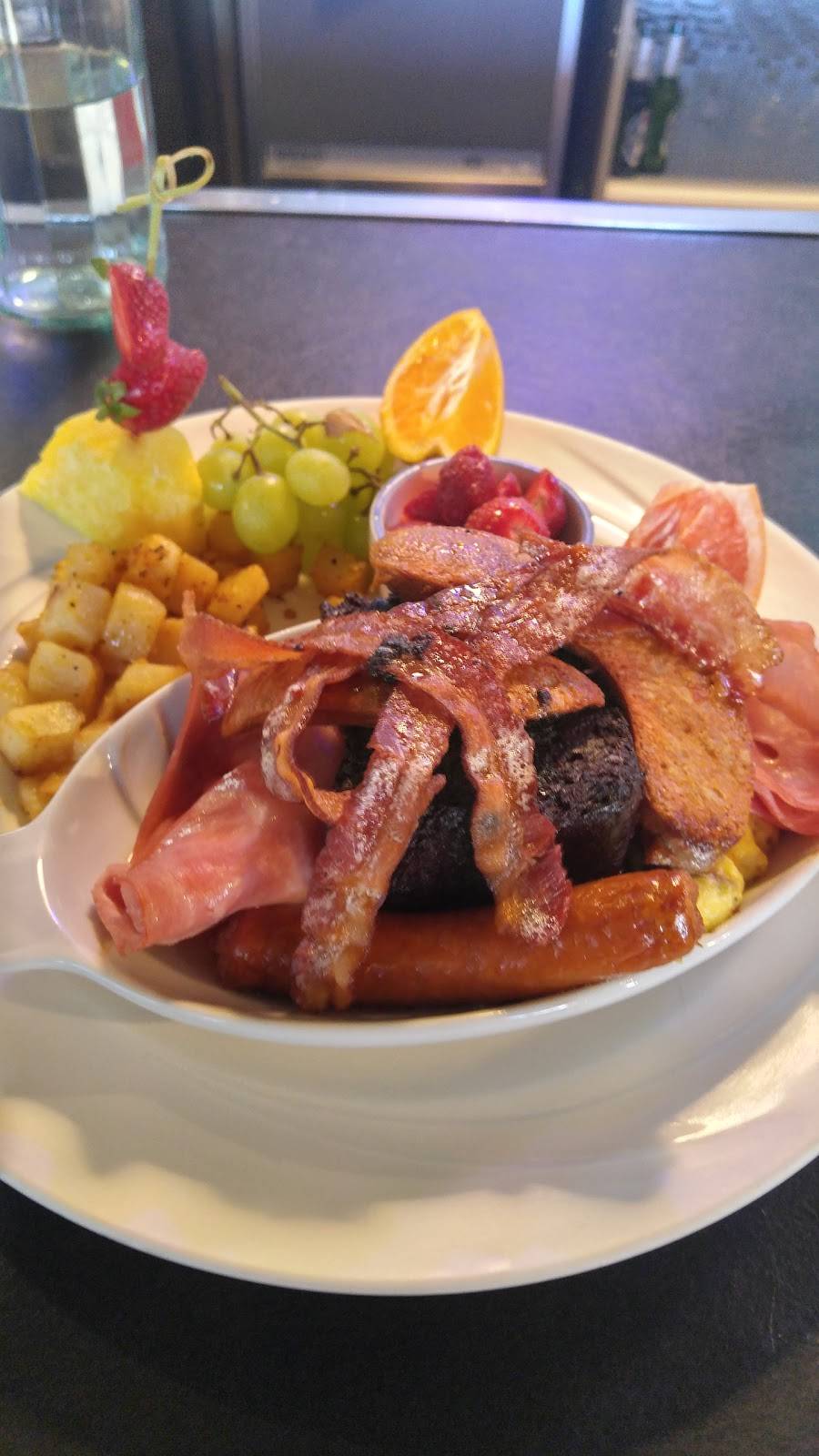 Gusto Saveurs Authentiques | restaurant | 3745 Rue du Campanile, Québec, QC G1X 4G5, Canada | 4186588860 OR +1 418-658-8860