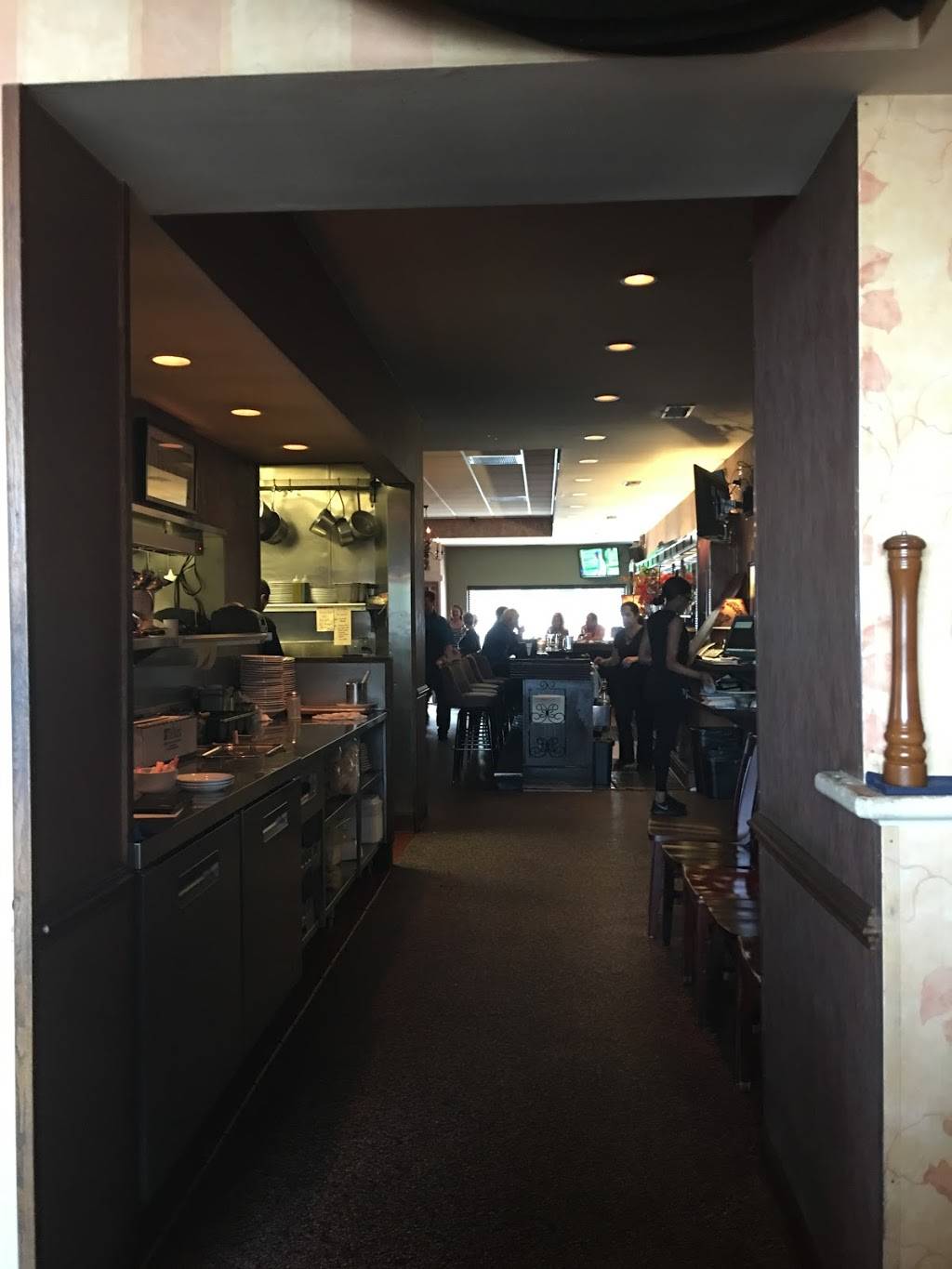 Bimbos Italian Restaurant | restaurant | 1318 Riverside Dr, McHenry, IL 60050, USA | 8153851444 OR +1 815-385-1444