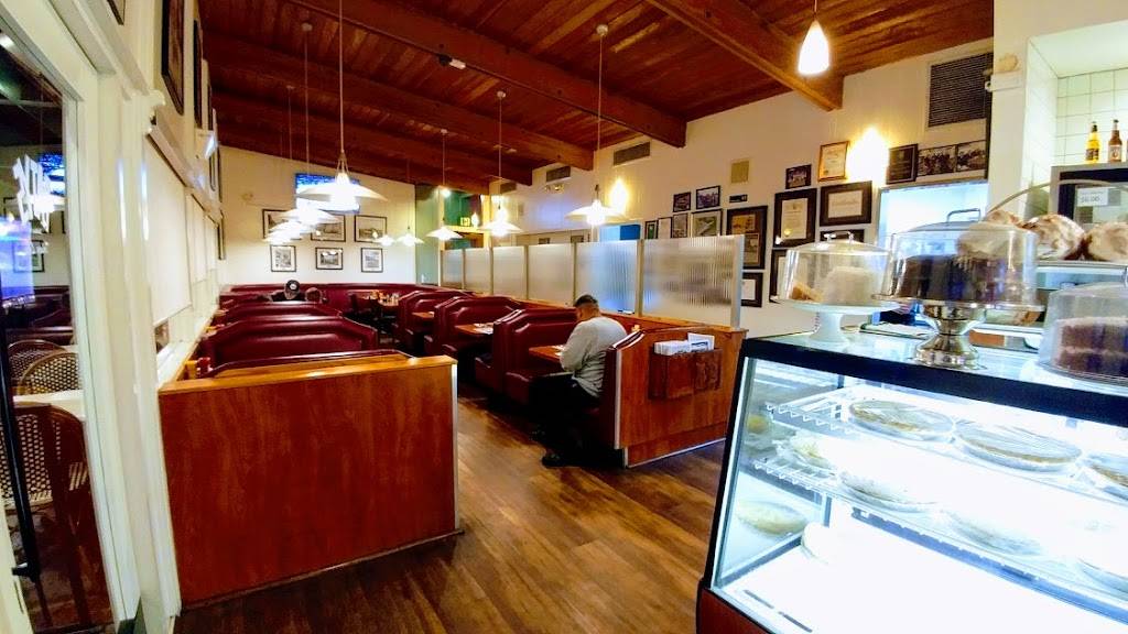 Patys Restaurant | restaurant | 10001 Riverside Dr, Toluca Lake, CA 91602, USA | 8187610041 OR +1 818-761-0041