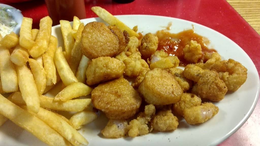 220 Seafood Restaurant | restaurant | 1812 N Garnett St, Henderson, NC 27536, USA | 2524928084 OR +1 252-492-8084