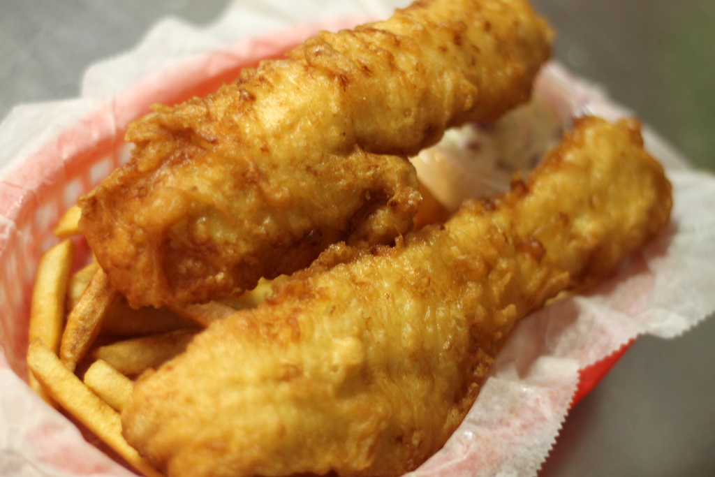 Sharks Fish House Restaurant | restaurant | 14595 Tamiami Trail, North Port, FL 34287, USA | 9414292150 OR +1 941-429-2150