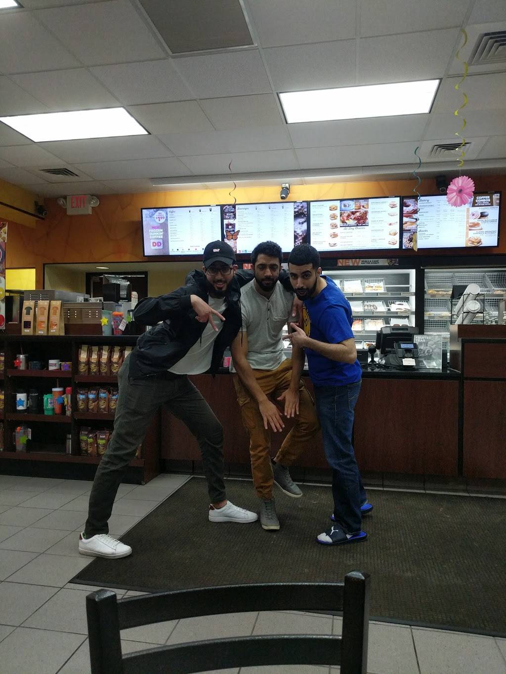 Dunkin Donuts | cafe | 7516 Cass Avenue #5b, Darien, IL 60561, USA | 6304341799 OR +1 630-434-1799