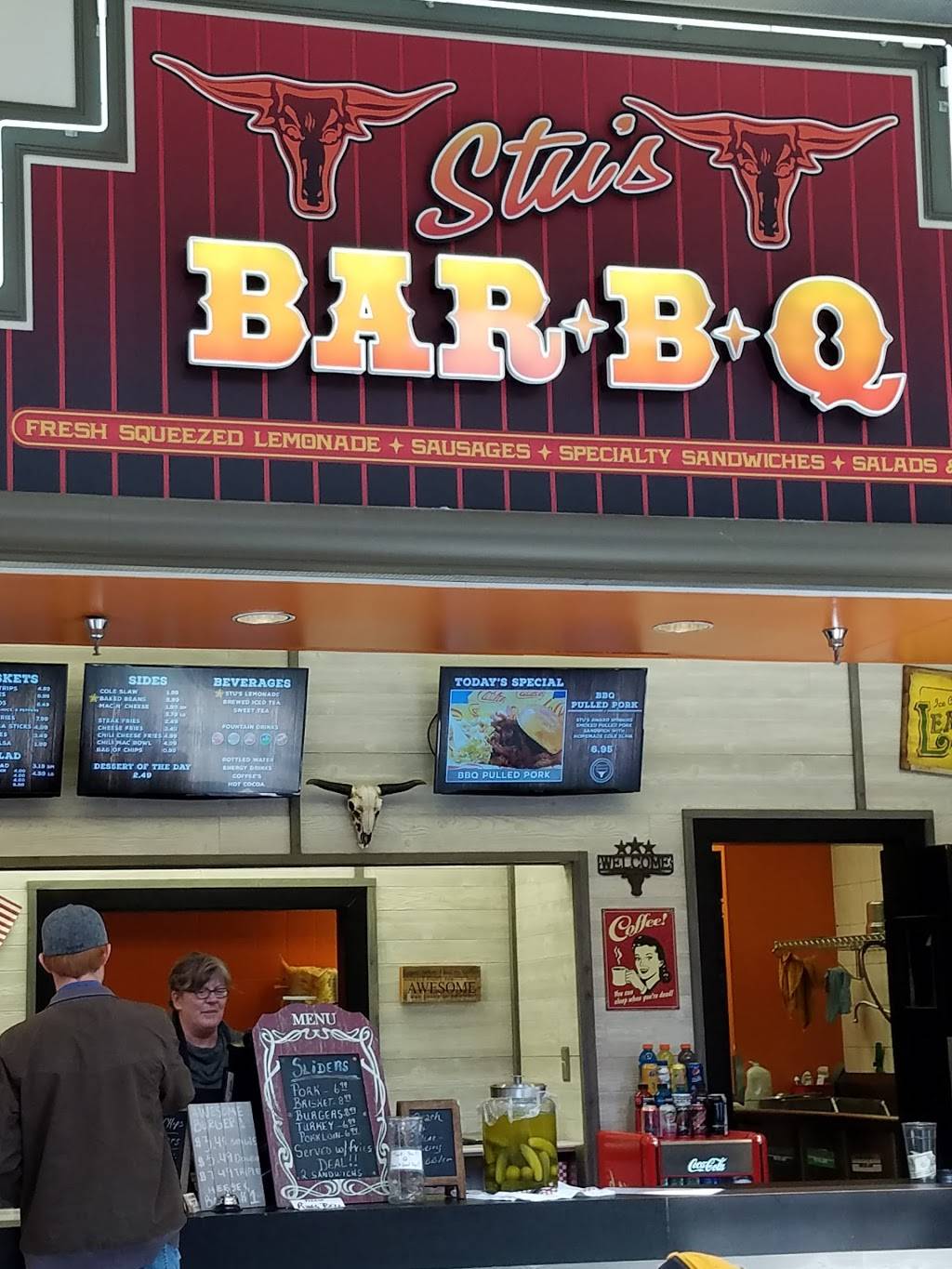 Stus BBQ | restaurant | 3800 Merle Hay Rd, Des Moines, IA 50310, USA | 5153316620 OR +1 515-331-6620