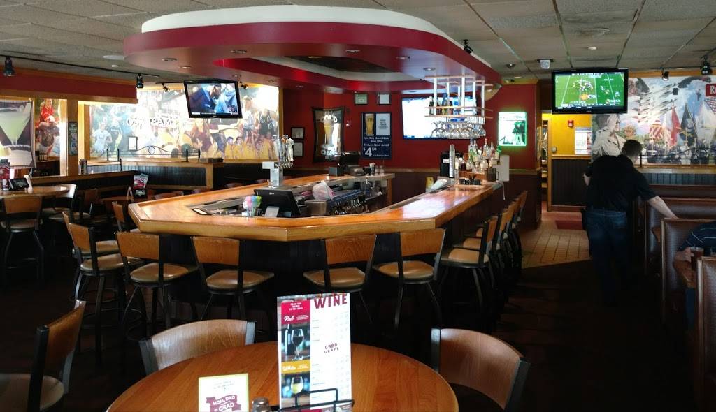 Applebees Grill + Bar | restaurant | 4300 Green Mt Crossing Dr, Shiloh, IL 62269, USA | 6186326210 OR +1 618-632-6210