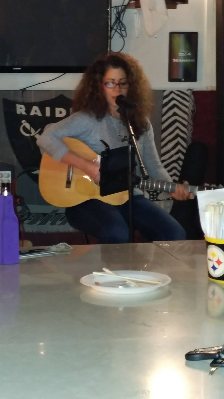 Mo Joes Bar & Grill | restaurant | 45-1034 Kamehameha Hwy, Kaneohe, HI 96744, USA | 8082346656 OR +1 808-234-6656