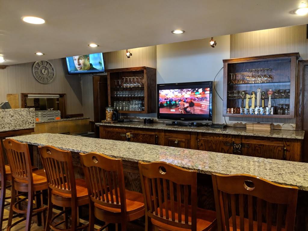 Relish Restaurant | restaurant | 610 Hilton Blvd, Ann Arbor, MI 48108, USA | 7343692810 OR +1 734-369-2810