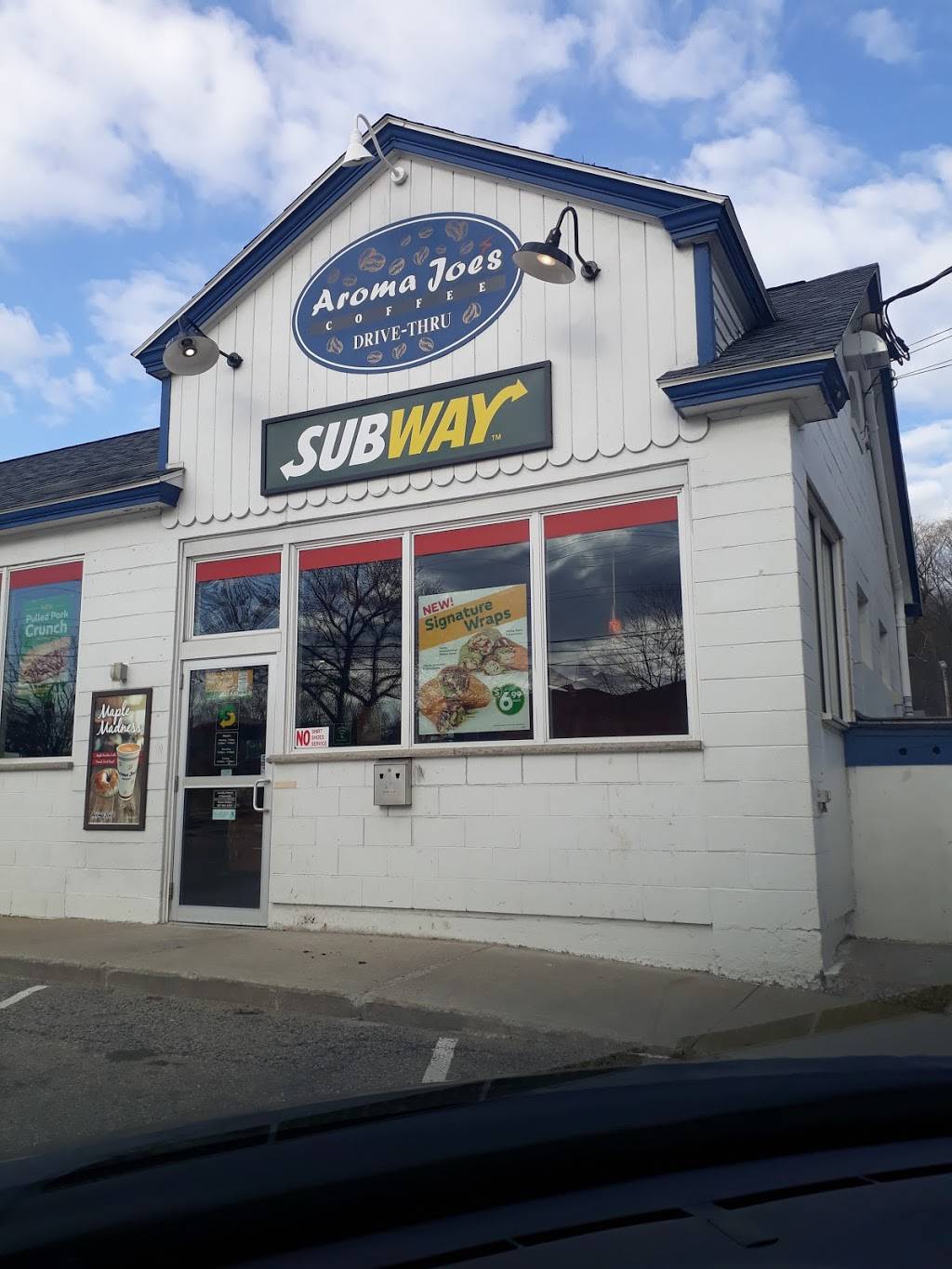 Subway | restaurant | 170 Main St, South Berwick, ME 03908, USA | 2073842411 OR +1 207-384-2411
