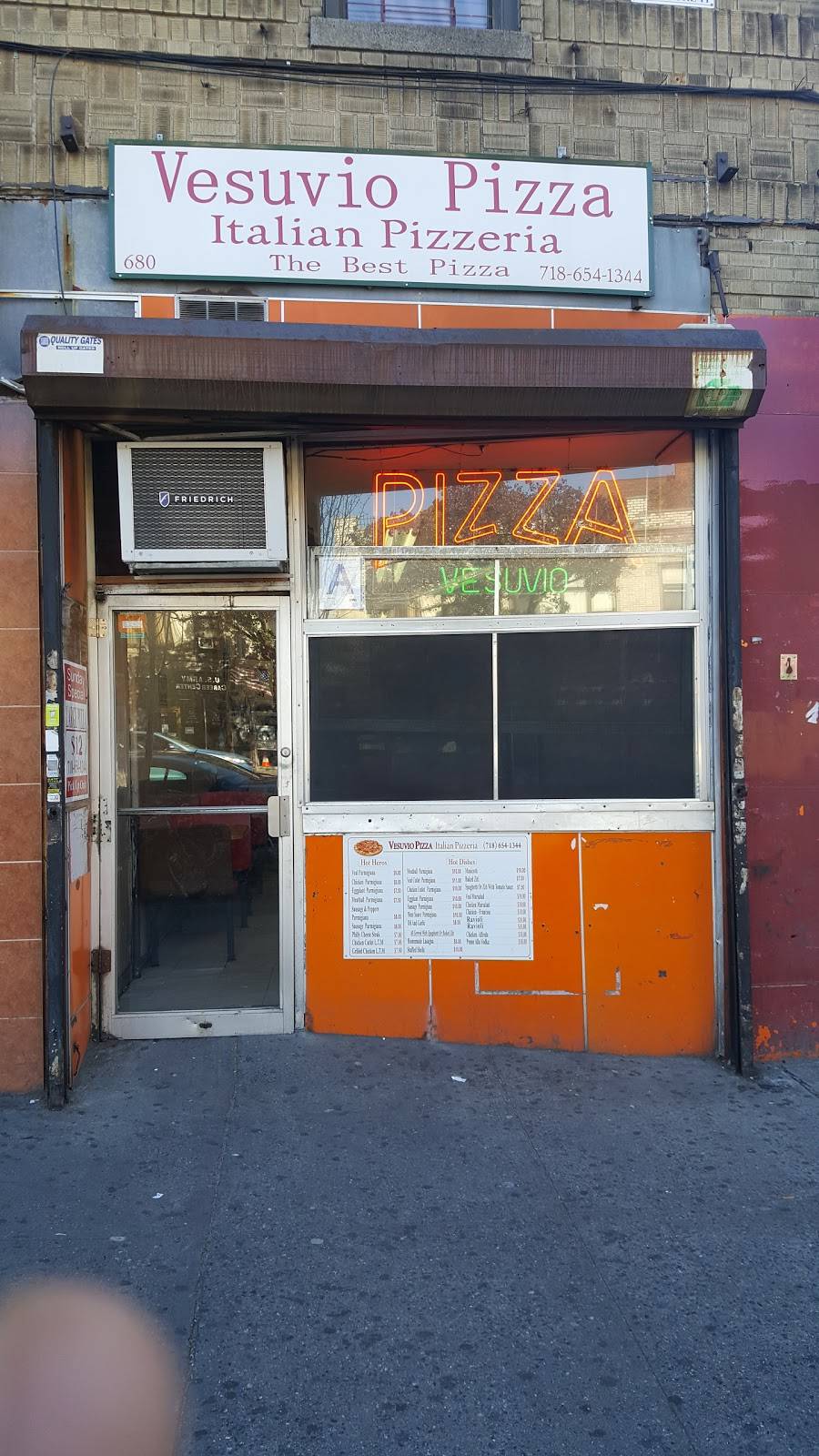 Vesuvio Pizza | restaurant | 680 Allerton Ave, Bronx, NY 10467, USA | 7186541344 OR +1 718-654-1344