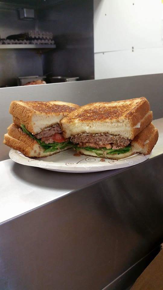 Woodland Variety & Grill | restaurant | 455 State Rd # 4, Vineyard Haven, MA 02568, USA | 5086936795 OR +1 508-693-6795