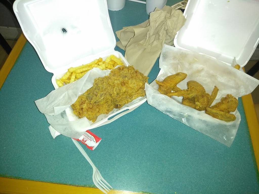 Fairfield Seafood Restaurant | restaurant | 3710 Richard M Scrushy Pkwy, Fairfield, AL 35064, USA | 2058873033 OR +1 205-887-3033