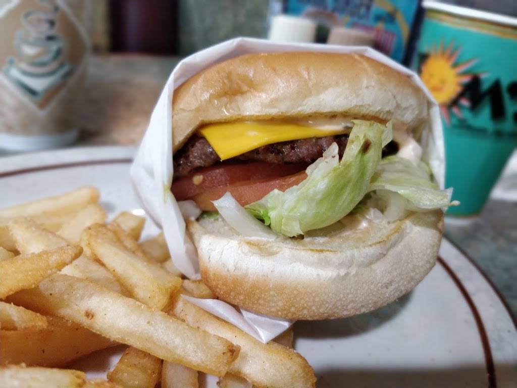 TOMs Famous Family Restaurant | restaurant | 16727 Bear Valley Rd, Hesperia, CA 92345, USA | 7609491815 OR +1 760-949-1815