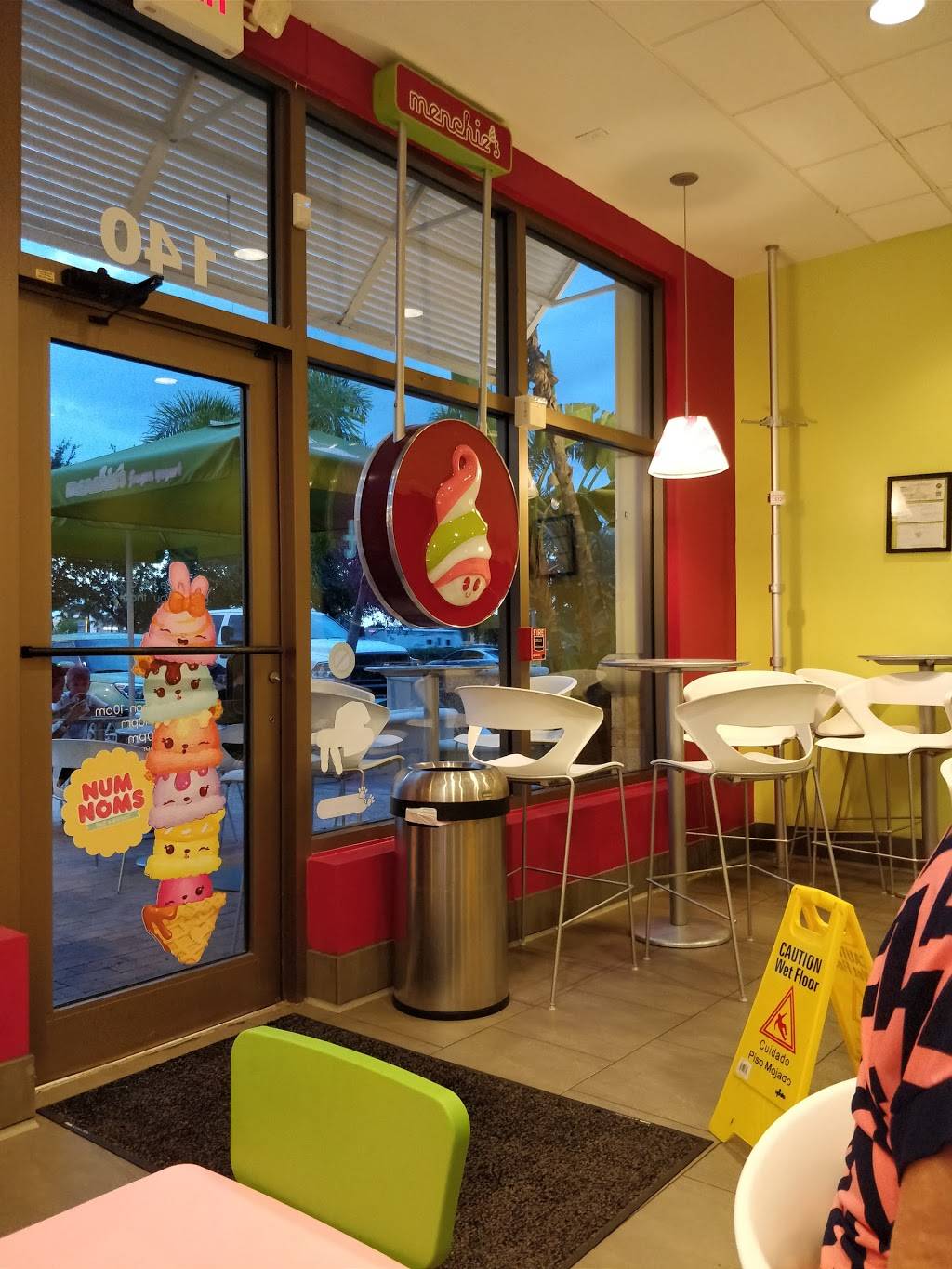 Menchies Frozen Yogurt | bakery | 1830 NE Pine Island Rd Ste 140, Cape Coral, FL 33909, USA | 2395739951 OR +1 239-573-9951