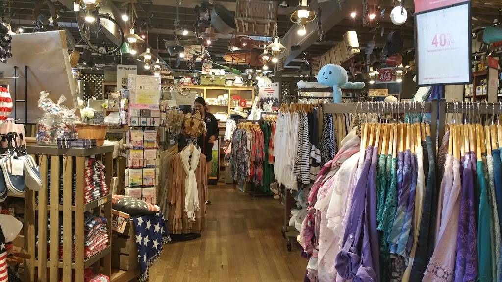 Cracker Barrel Old Country Store | restaurant | 1007 N Dobson Rd, Mesa, AZ 85201, USA | 4806684780 OR +1 480-668-4780