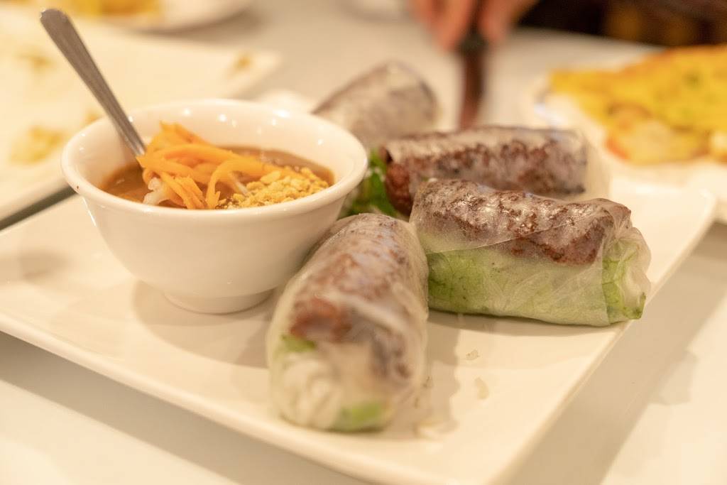 Sunset Pho Caffe | restaurant | 5726 N Western Ave, Chicago, IL 60659, USA | 7732752327 OR +1 773-275-2327