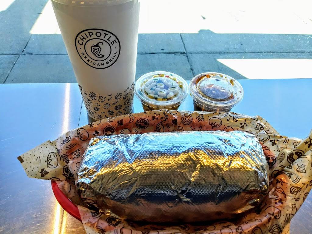 Chipotle Mexican Grill | restaurant | 283 Washington St, Boston, MA 02108, USA | 6179390988 OR +1 617-939-0988
