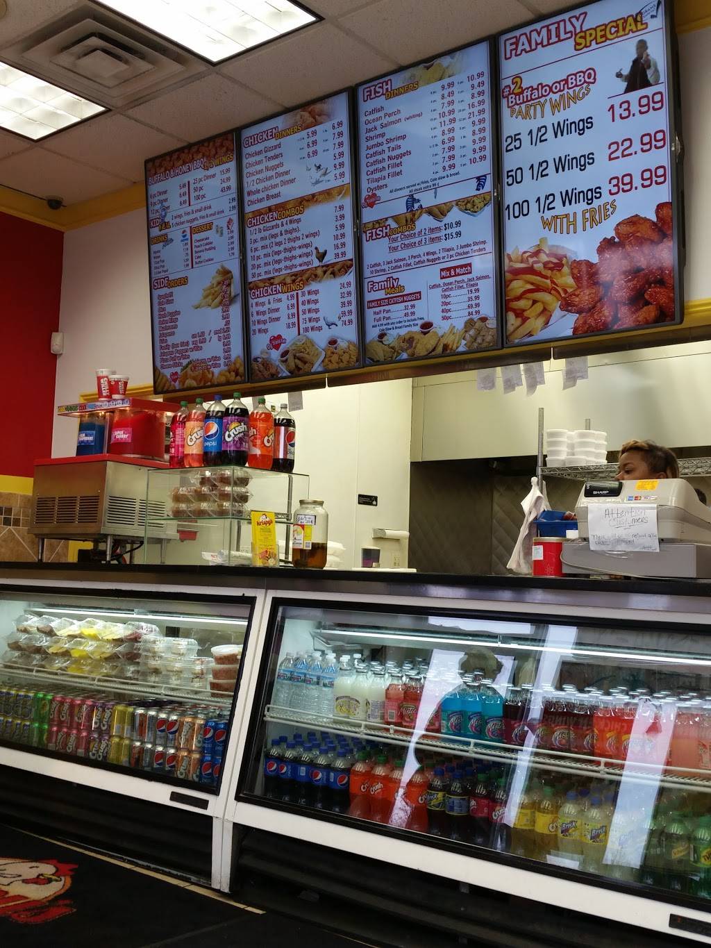 Krispys Seafood & Chicken | restaurant | 8255 S Kedzie Ave, Chicago, IL 60652, USA | 7737783333 OR +1 773-778-3333