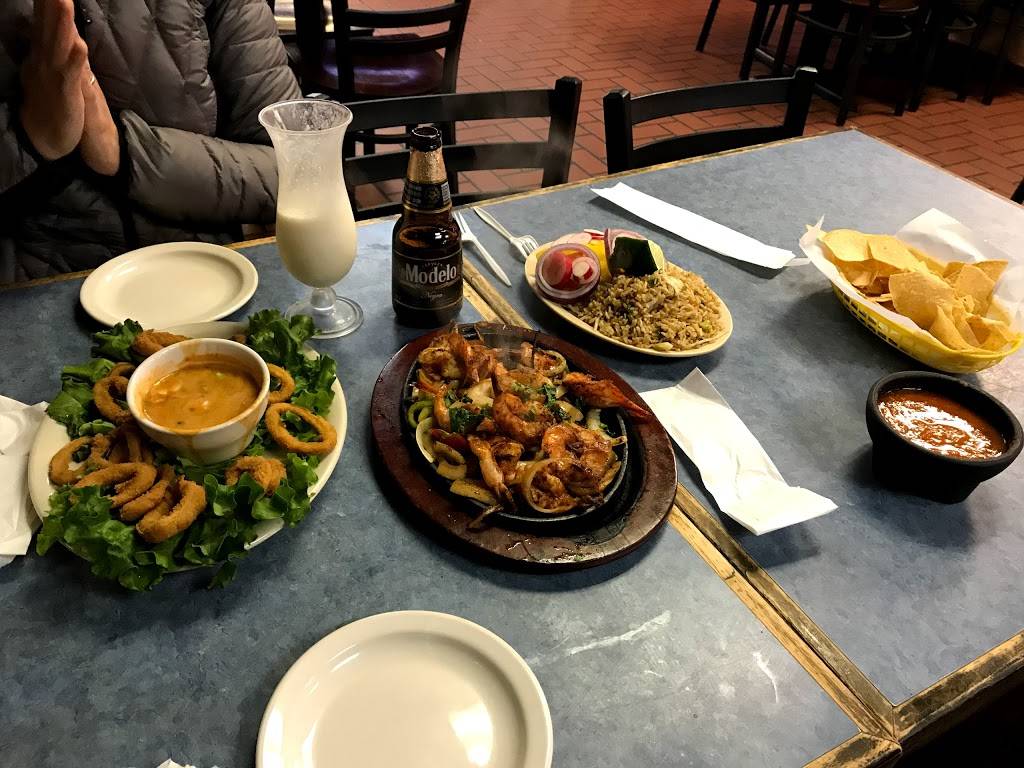 Chilos Seafood Restaurant | restaurant | 8334 Gulf Fwy, Houston, TX 77017, USA | 7136433505 OR +1 713-643-3505