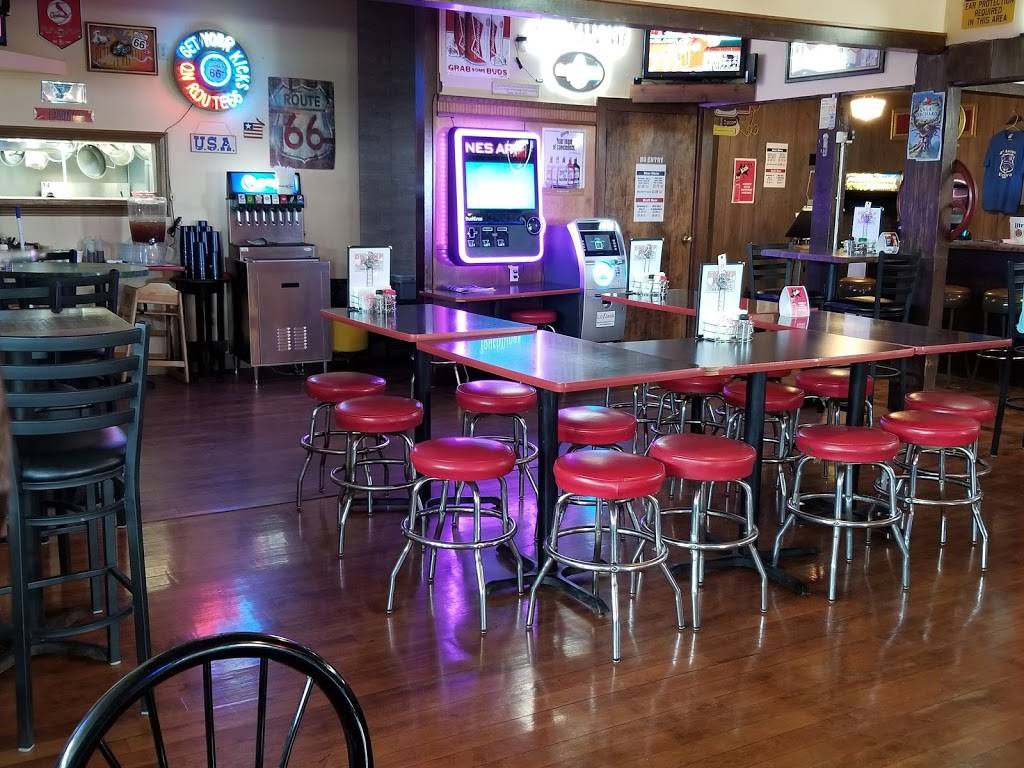 DeCamp Station | restaurant | 8767 IL-4, Staunton, IL 62088, USA | 6186372951 OR +1 618-637-2951