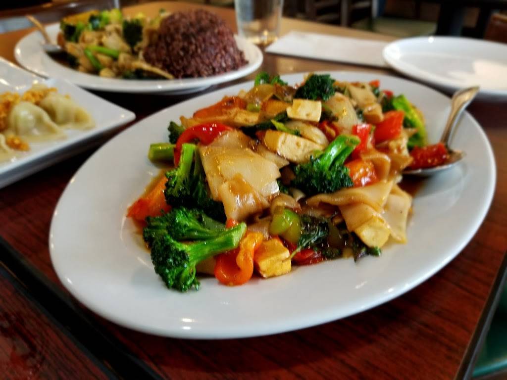 Drunken Noodle Midtown | restaurant | 2502 J St, Sacramento, CA 95816, USA | 9164471855 OR +1 916-447-1855