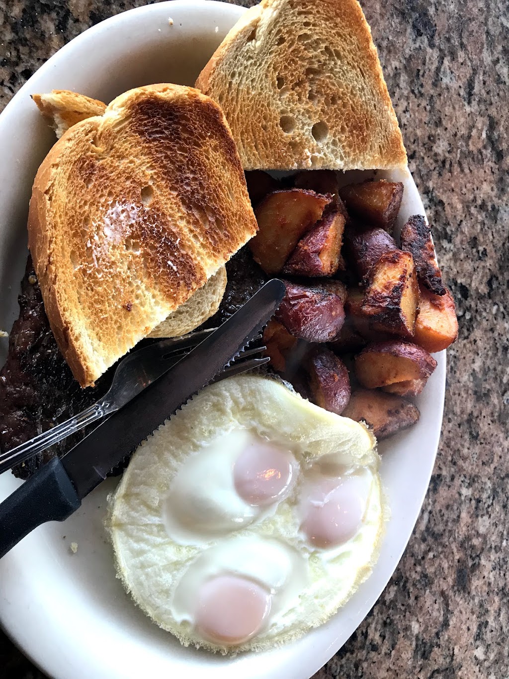 Avellinos Restaurant and Catering | restaurant | 313 Mystic Ave, Medford, MA 02155, USA | 7813951721 OR +1 781-395-1721