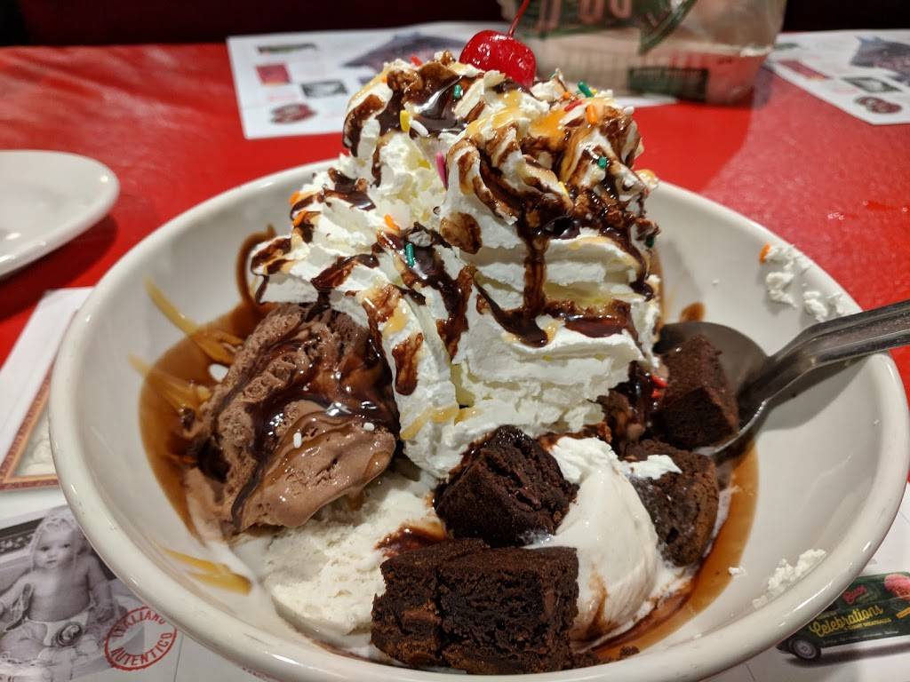 Buca di Beppo Italian Restaurant | restaurant | 44 Wolf Rd, Colonie, NY 12205, USA | 5184592822 OR +1 518-459-2822