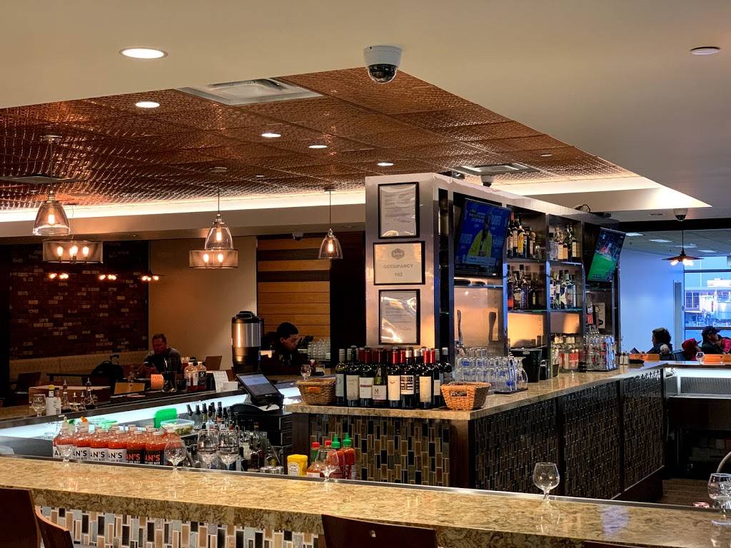 LoLo American Kitchen & Craft Bar | restaurant | Terminal 1 Concourse E, St Paul, MN 55111, USA | 6128776426 OR +1 612-877-6426