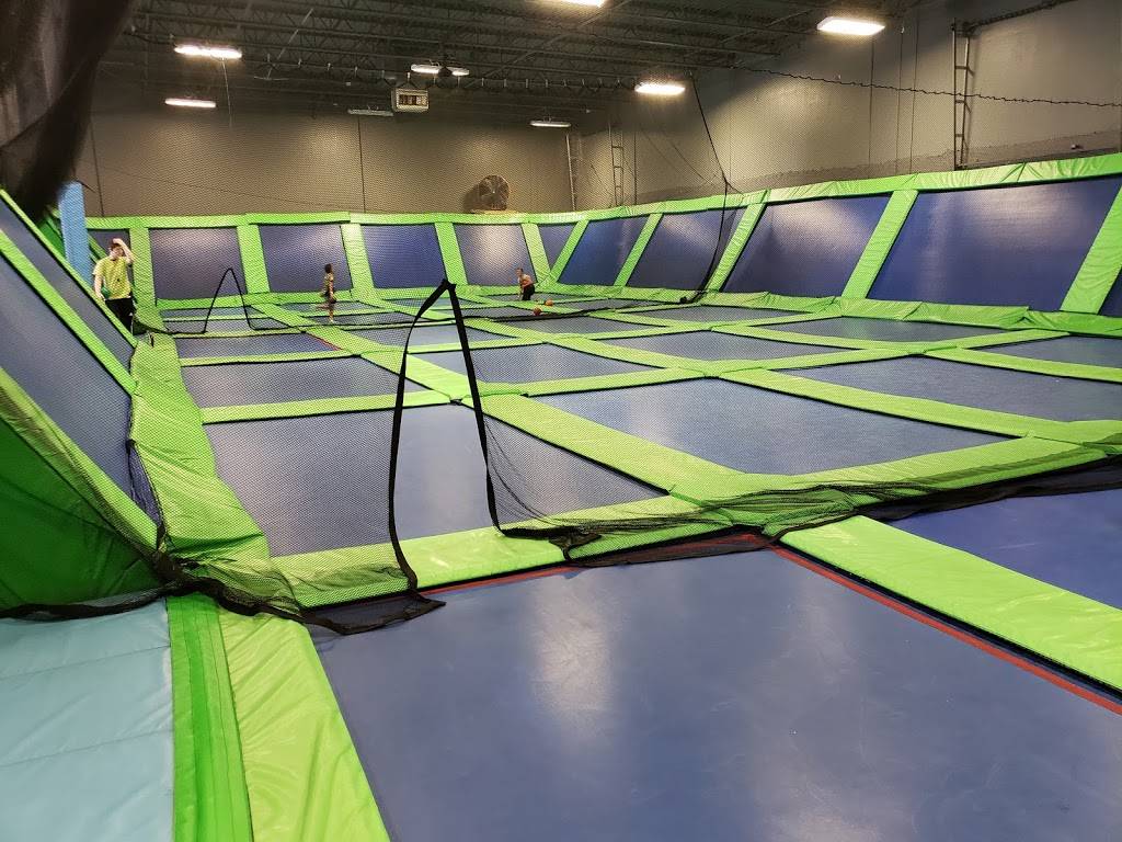 AirHeads Adventure Arena Tampa | restaurant | 5072 W Linebaugh Ave, Tampa, FL 33624, USA | 8137699134 OR +1 813-769-9134