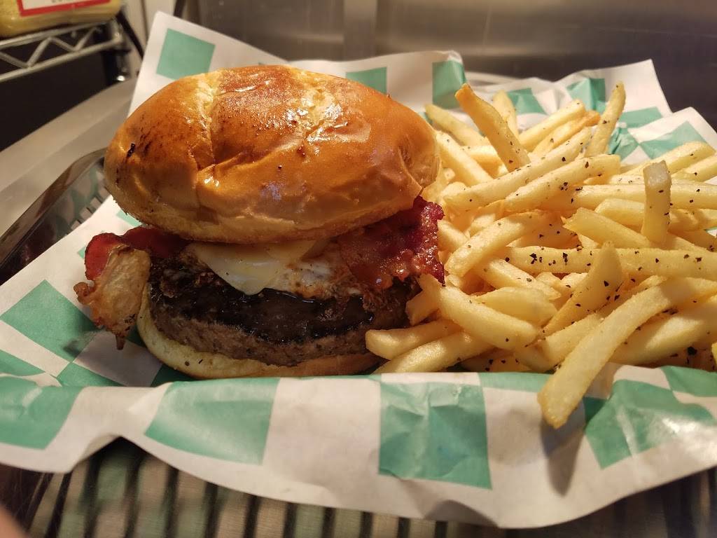 Lucky Dog Sports Bar and Grill | restaurant | 9440 Louetta Rd, Spring, TX 77379, USA | 8326982977 OR +1 832-698-2977