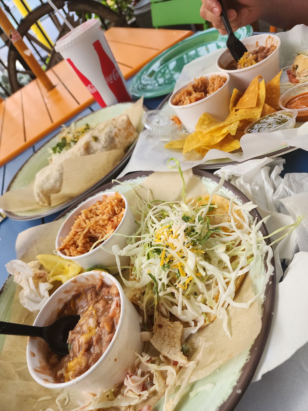 Johnny Mañanas Ocean Beach | restaurant | 4888 Newport Ave, San Diego, CA 92107, USA | 6192224205 OR +1 619-222-4205