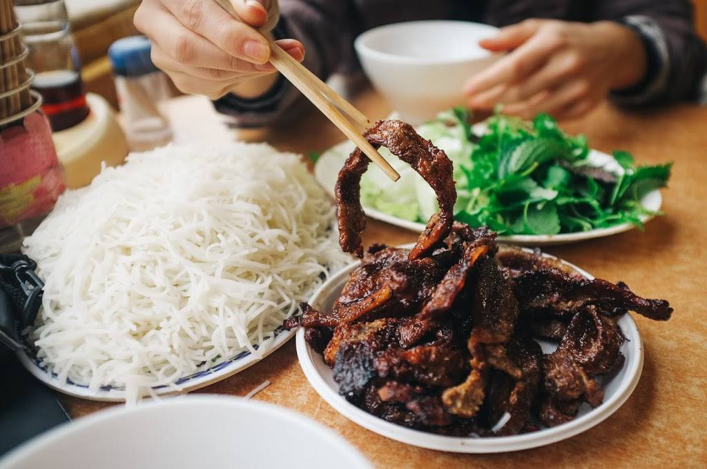 Pho Vrolls Vietnamese & Thai Food | restaurant | 1490 Major MacKenzie Dr W D4, Maple, ON L6A 4H6, Canada | 9054178868 OR +1 905-417-8868