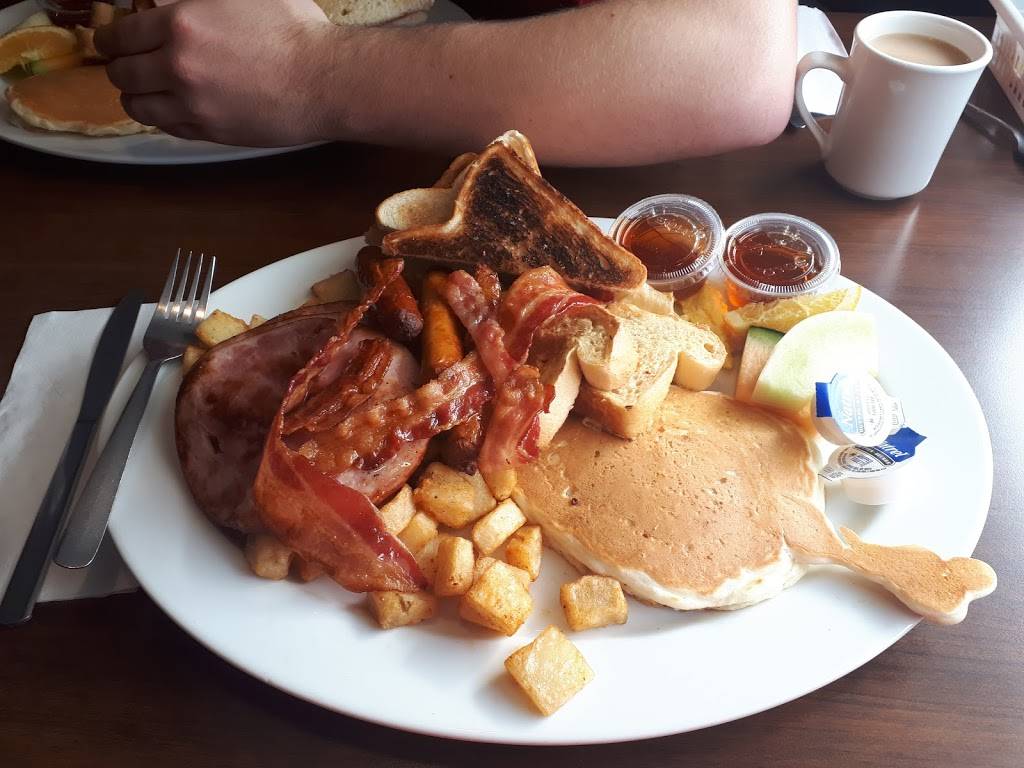 FlavorPhil’s Family Restaurant | restaurant | 803 Chelsea St, Brockville, ON K6V 5T4, Canada | 6133423277 OR +1 613-342-3277