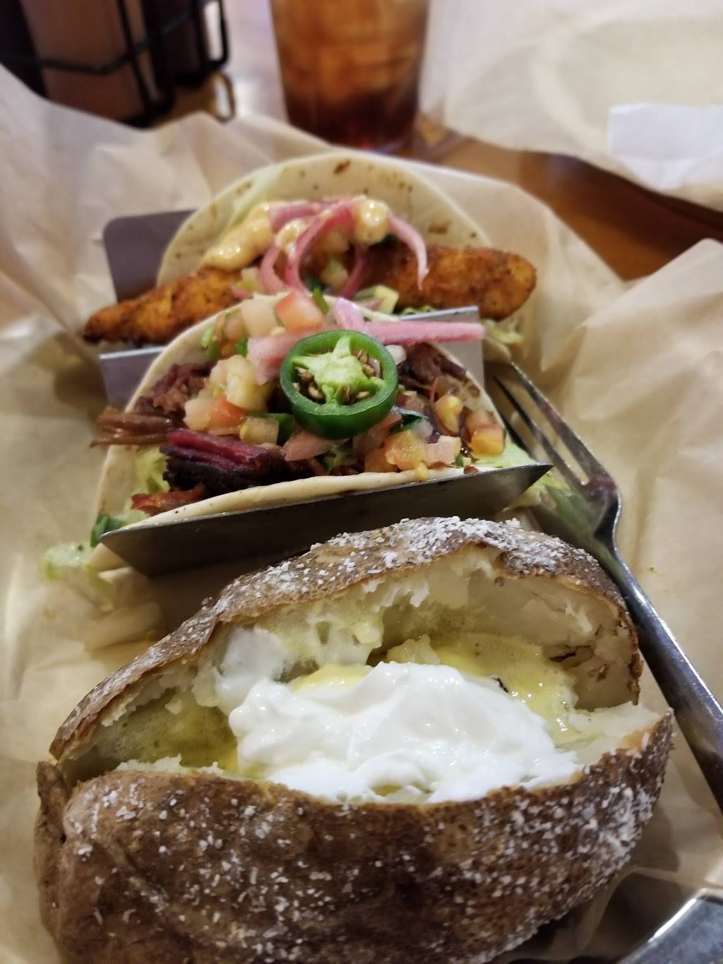 Famous Daves Bar-B-Que | restaurant | 790 W Winton Ave, Hayward, CA 94545, USA | 5107822030 OR +1 510-782-2030