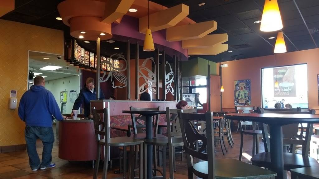 Taco Bell | meal takeaway | 1325 Veterans Pkwy, Clarksville, IN 47129, USA | 8122800728 OR +1 812-280-0728