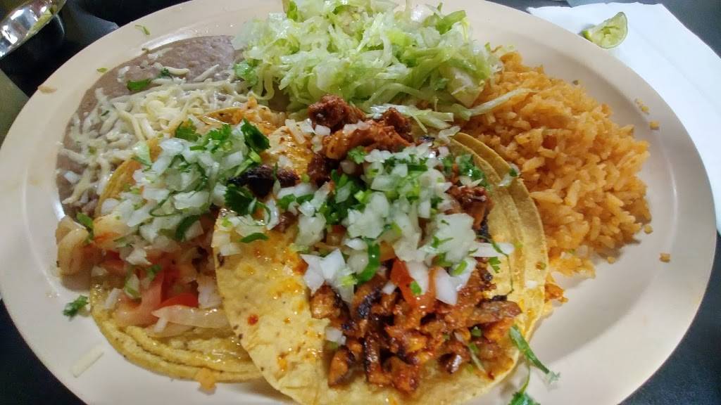 Taqueria Traspasada | restaurant | 3144 N California Ave, Chicago, IL 60618, USA | 7735394533 OR +1 773-539-4533