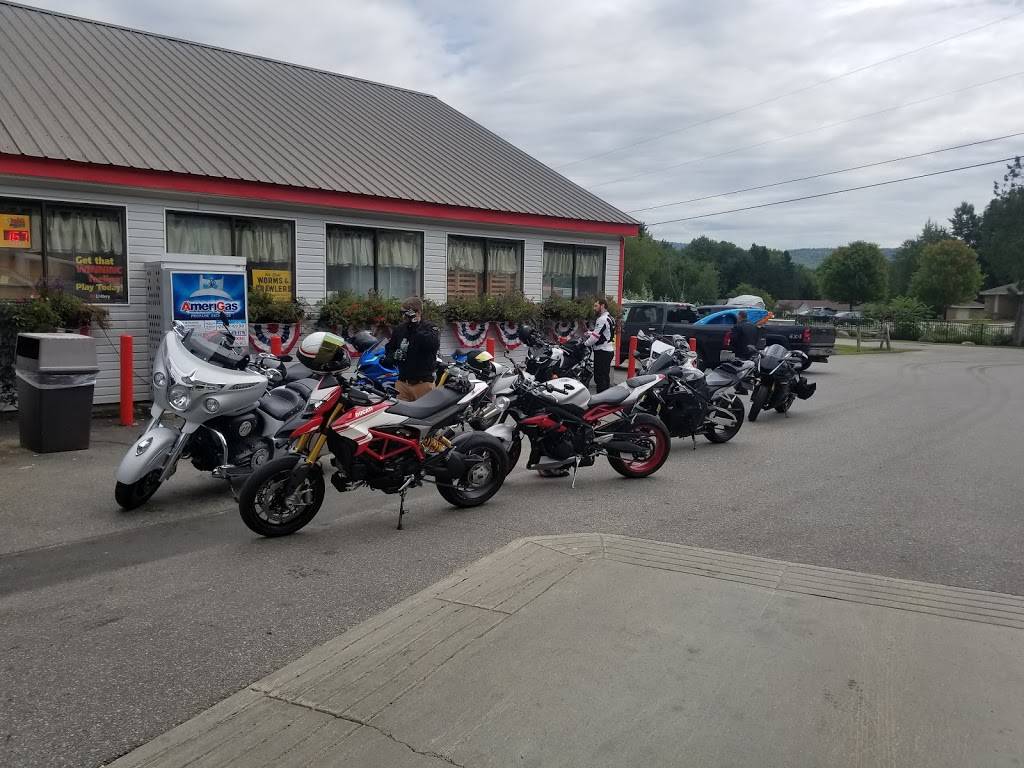 Chesleys Pizza | restaurant | 2122 US-3, Campton, NH 03223, USA | 6037267033 OR +1 603-726-7033