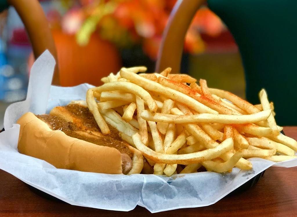 Sams Hot Dog Stand Treys Restaurant | meal takeaway | 5786 a Three Notched Rd, Crozet, VA 22932, USA | 4342828705 OR +1 434-282-8705