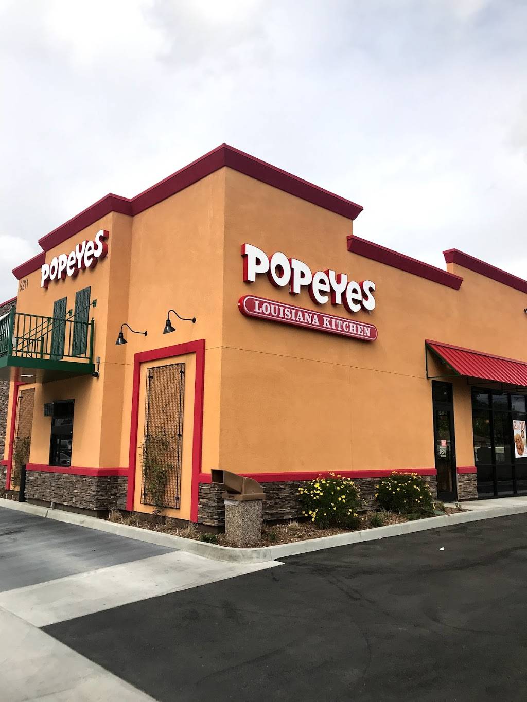 Popeyes Louisiana Kitchen | restaurant | 9211 Telegraph Rd, Pico Rivera, CA 90660, USA | 5623681666 OR +1 562-368-1666