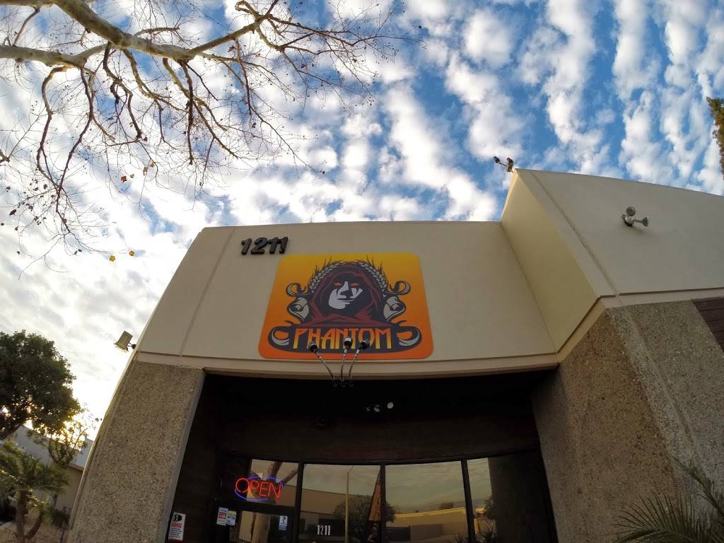 Phantom Ales | restaurant | 1211 N Las Brisas St, Anaheim, CA 92806, USA | 7142253206 OR +1 714-225-3206