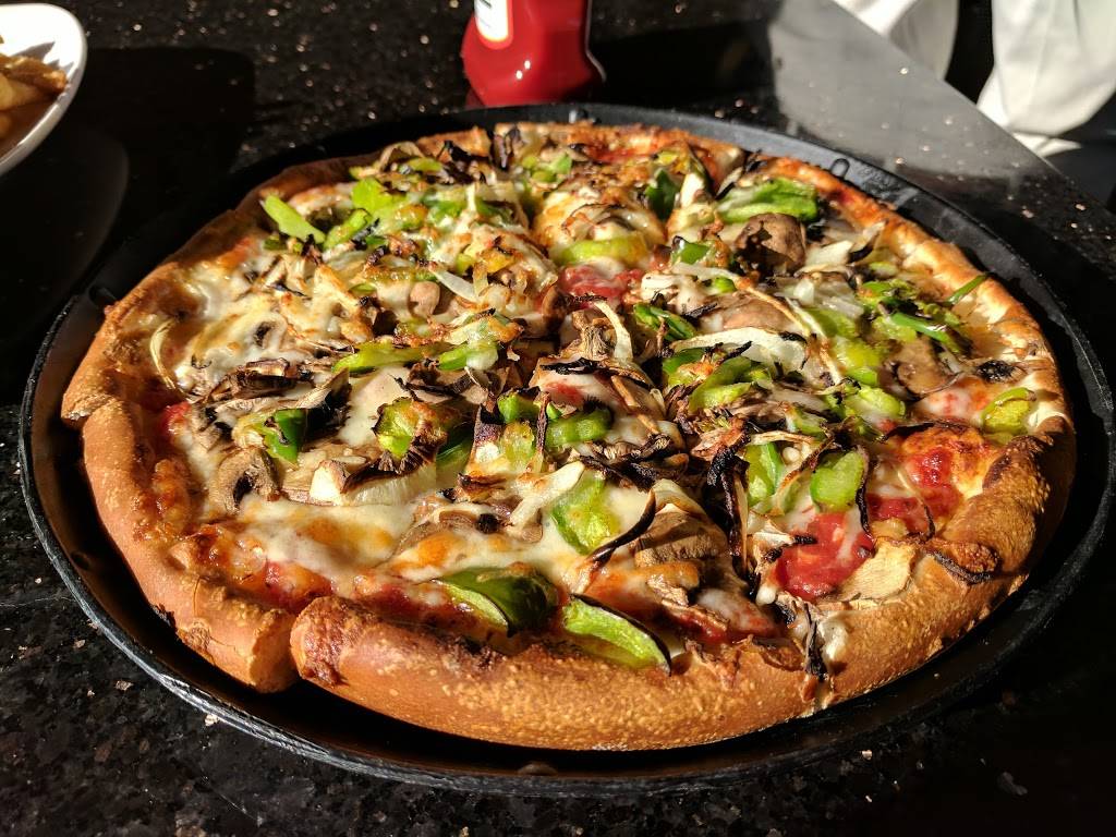 Antonias Pizzeria | restaurant | 193 Lower Main St, Freeport, ME 04032, USA | 2078656863 OR +1 207-865-6863