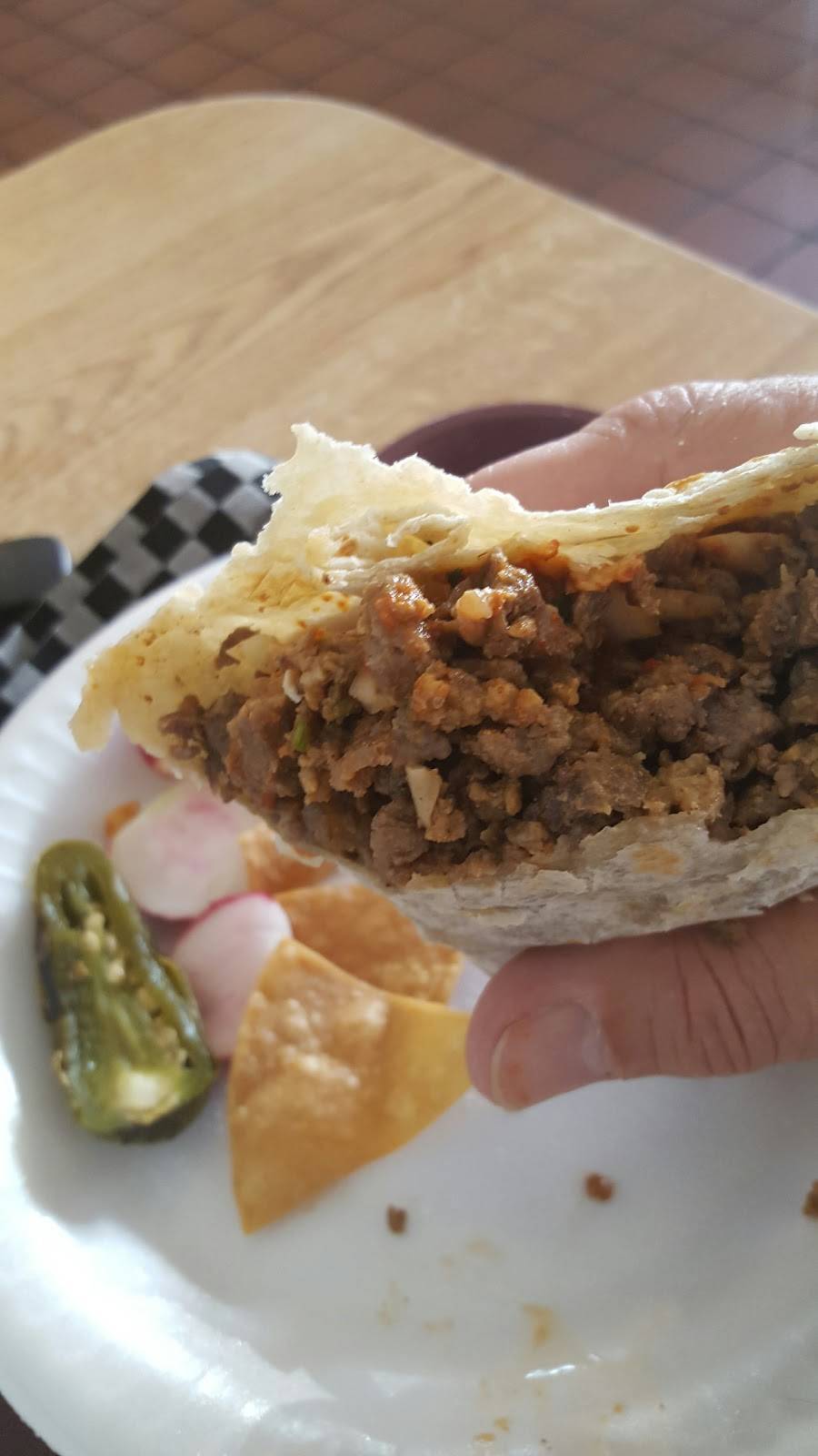 Taqueria El Pariente | restaurant | 24042 Newhall Ave, Newhall, CA 91321, USA | 6612229327 OR +1 661-222-9327