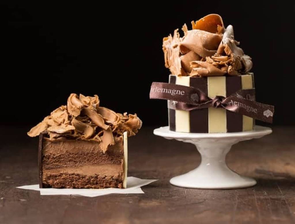 Le Macaron French Pastries | bakery | 310 High St, Brookfield, WI 53045, USA | 4145340157 OR +1 414-534-0157