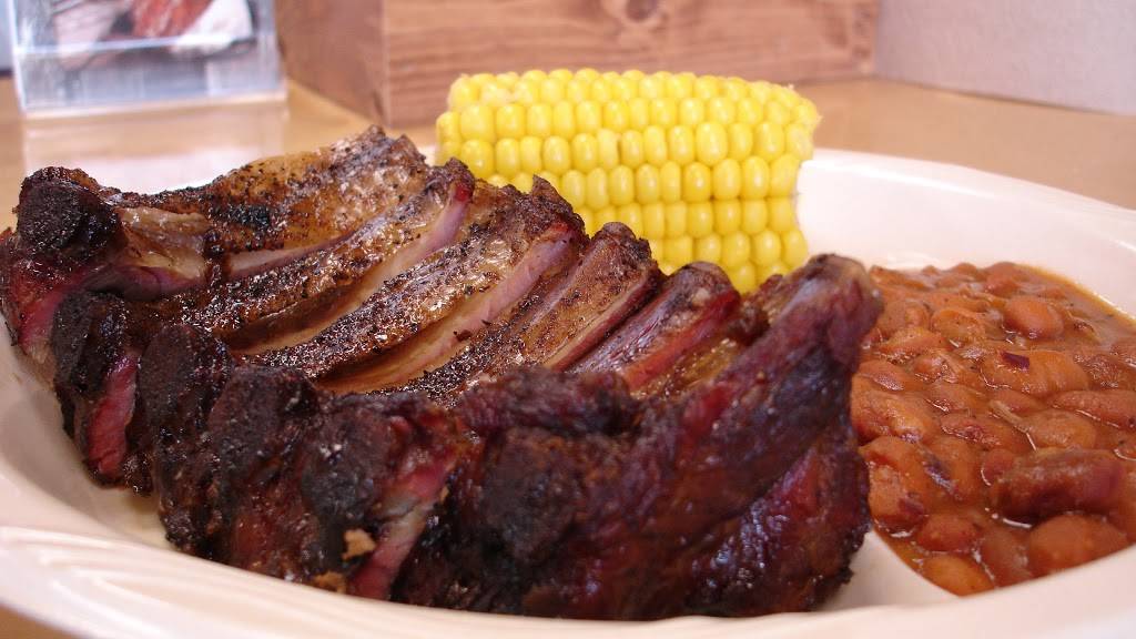 Smokey Mos BBQ | restaurant | 19851 TX-46, Spring Branch, TX 78070, USA | 8304388330 OR +1 830-438-8330